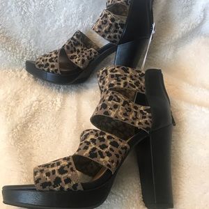 Strappy leopard print heeled sandals